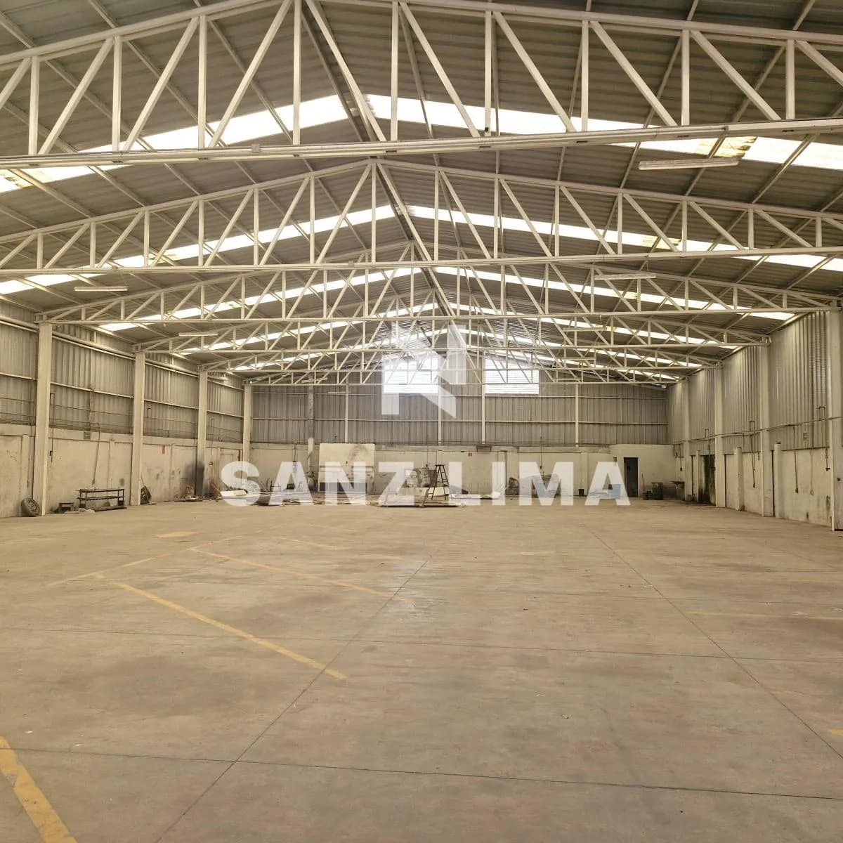 Bodega industrial en venta - Fotografía 1