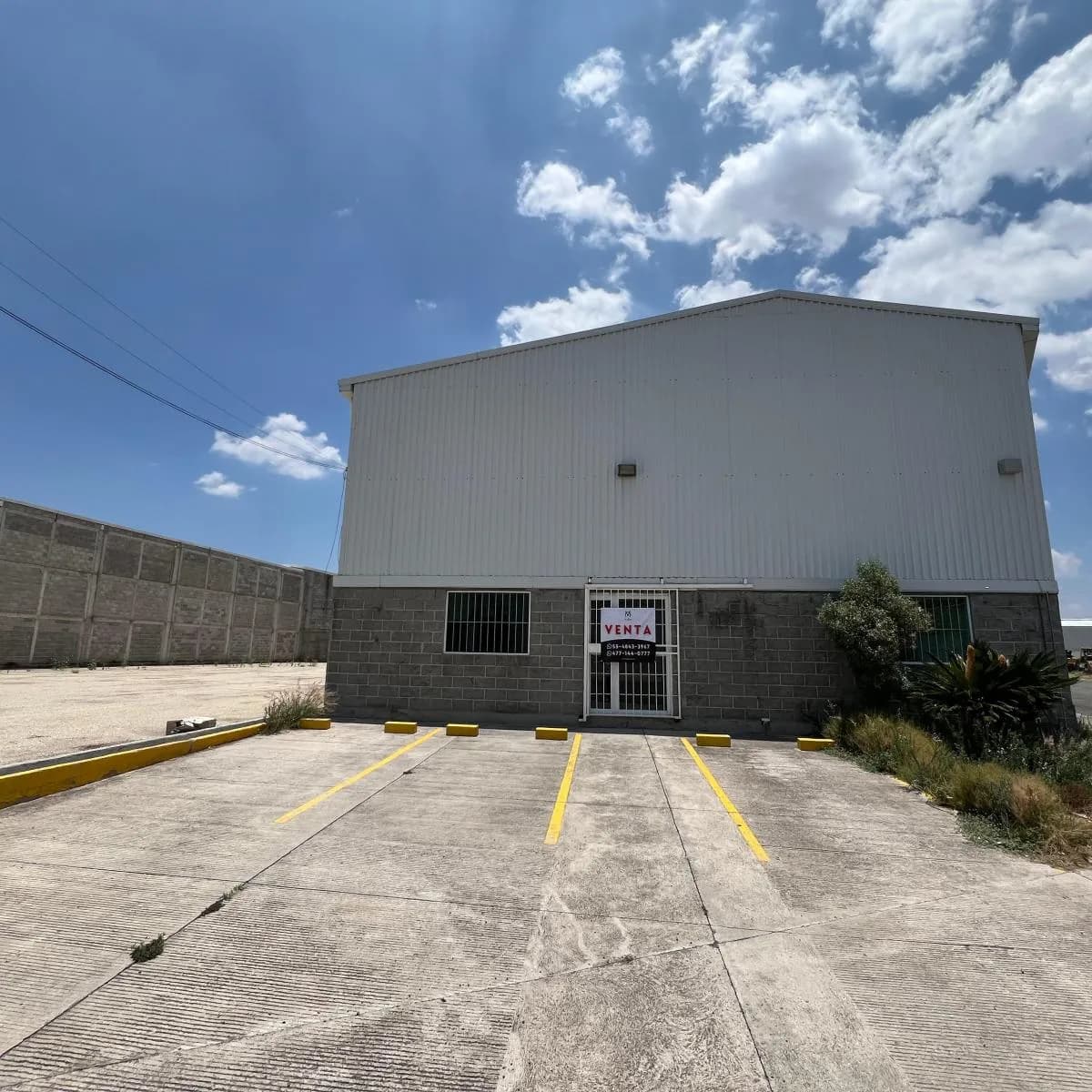 Bodega industrial en venta - Fotografía 1