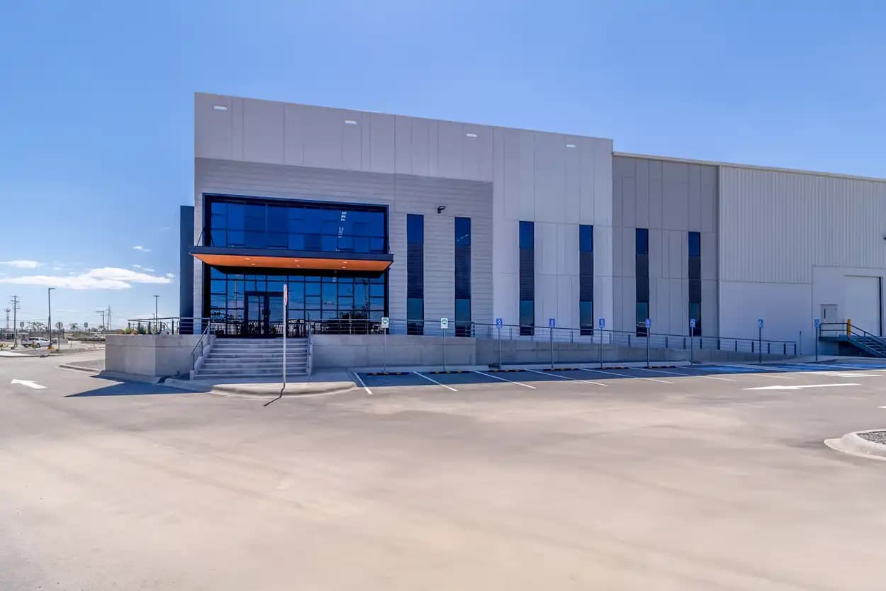 Nave Industrial de 21,800 m² en Renta en Standalone