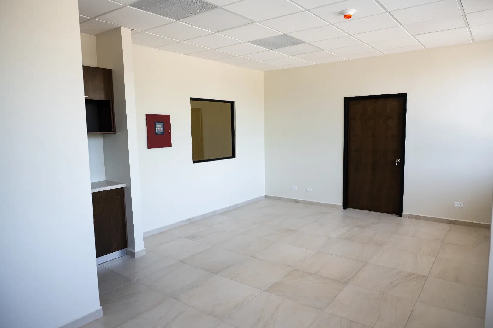 Nave Industrial de 659 m² / 7,093 sq.ft en Las Californias Park 5