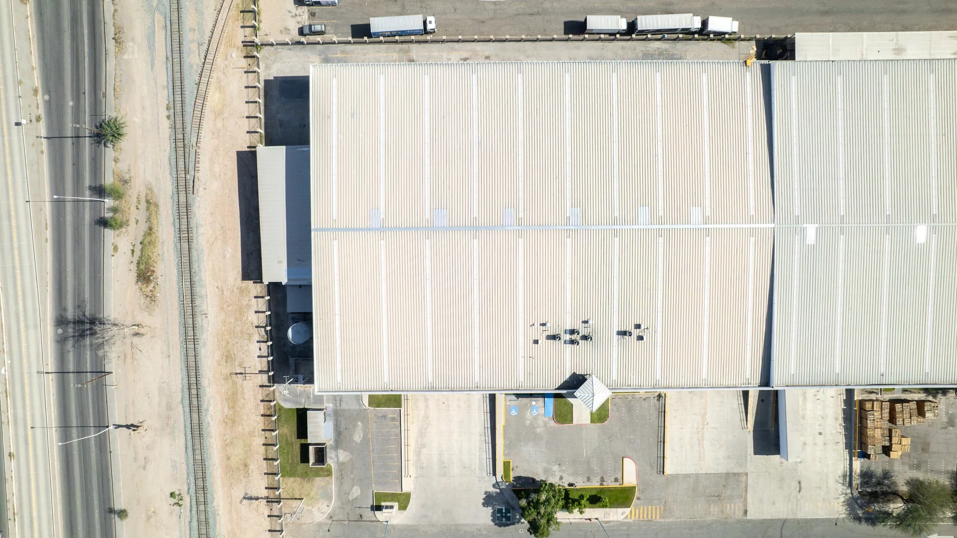 Nave Industrial de 5,881 m² / 63,302 sq.ft en Las Californias Park 4