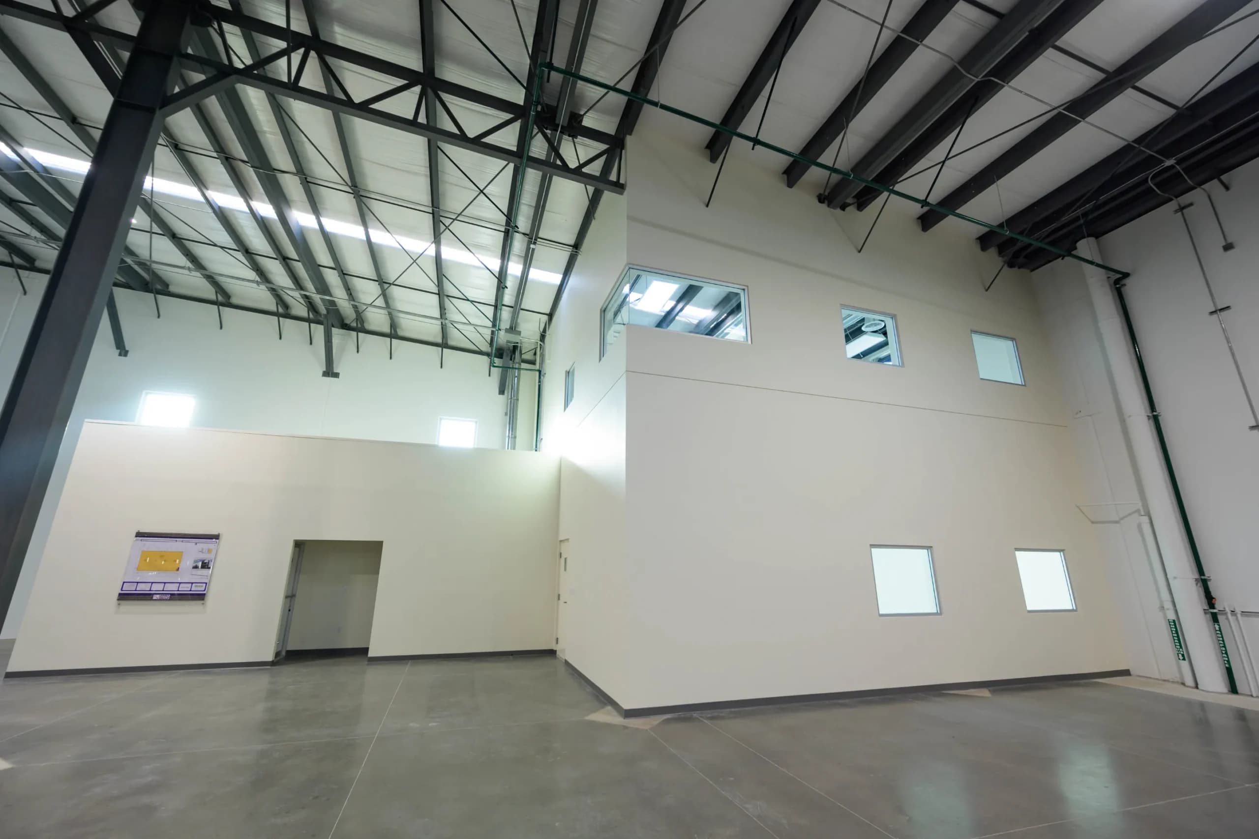Nave Industrial de 4,500 m² / 48,438 sq.ft en Vie Verte Industrial Park 4
