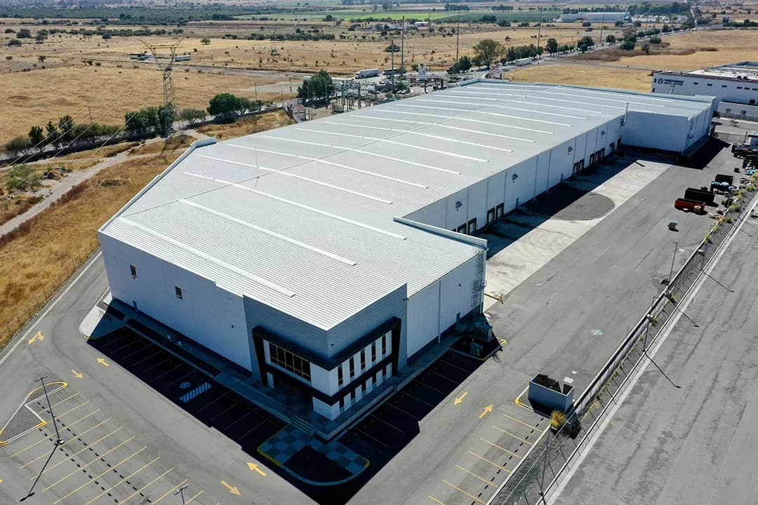 Nave Industrial de 15,096 m² / 162,492 sq.ft en Polígono Empresarial San Miguel de Allende - Vista 1
