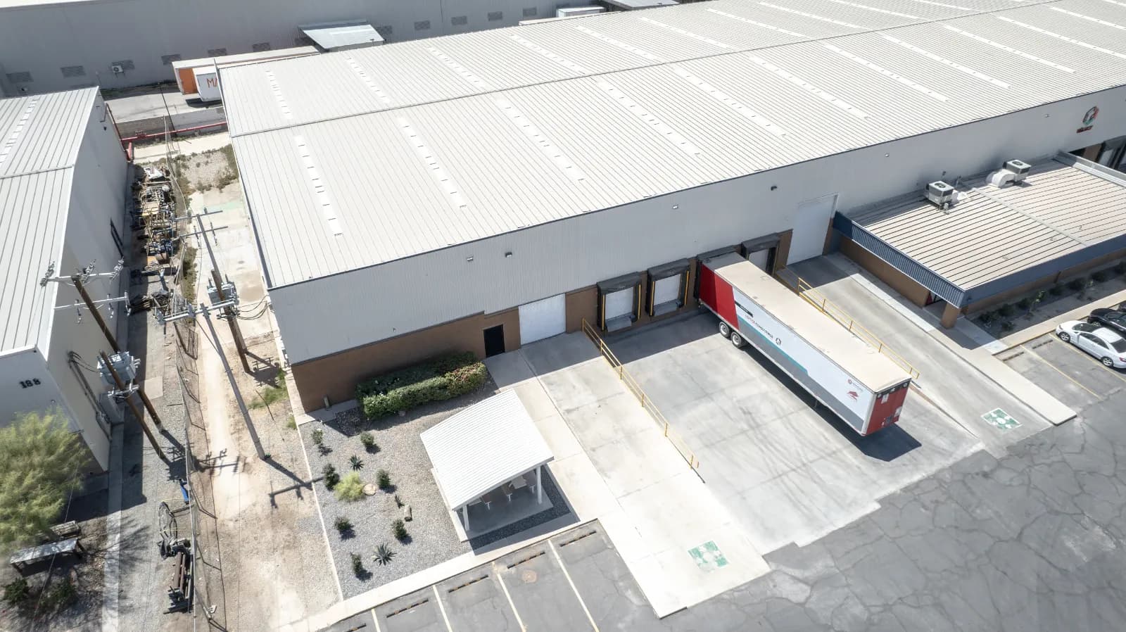 Nave Industrial de 1,008 m² / 10,850 sq.ft en Las Californias Park 3