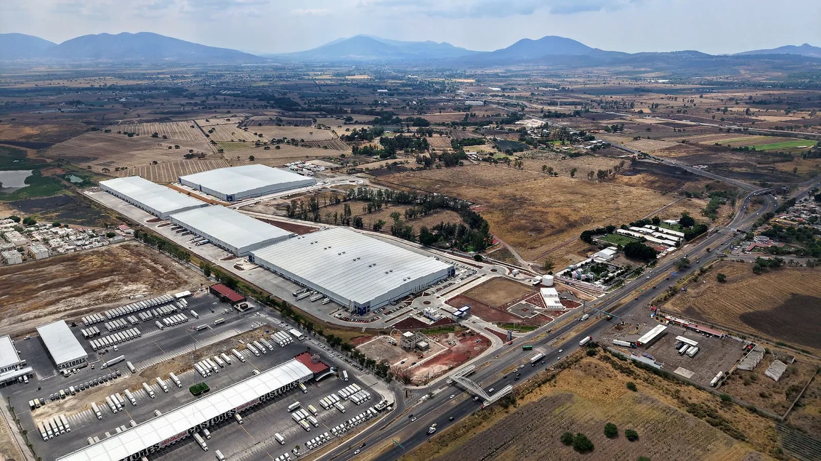 Kampus Industrial Santa Rosa Fase II Edificio 5 en Ixtlahuacán de los Membrillos, Jalisco - Foto 1