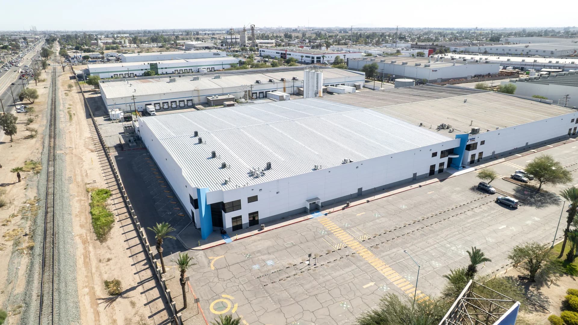 Bodega Industrial de 5,881 m² con 4 Andenes en Baja California, Mexicali Las Californias Park