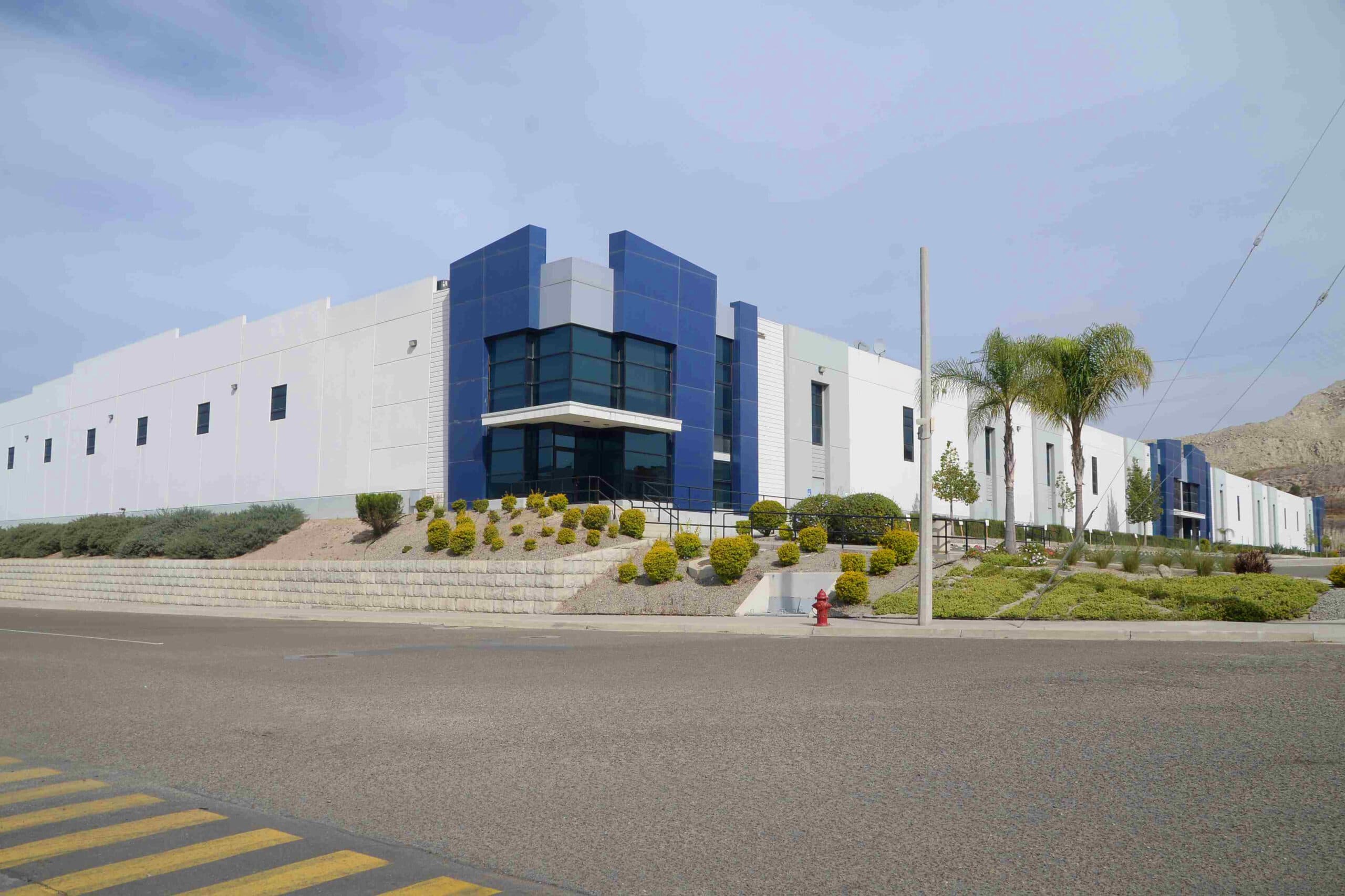 Bodega Industrial de 13,813 m² con 9 Andenes en Baja California, Tijuana Las Californias Park