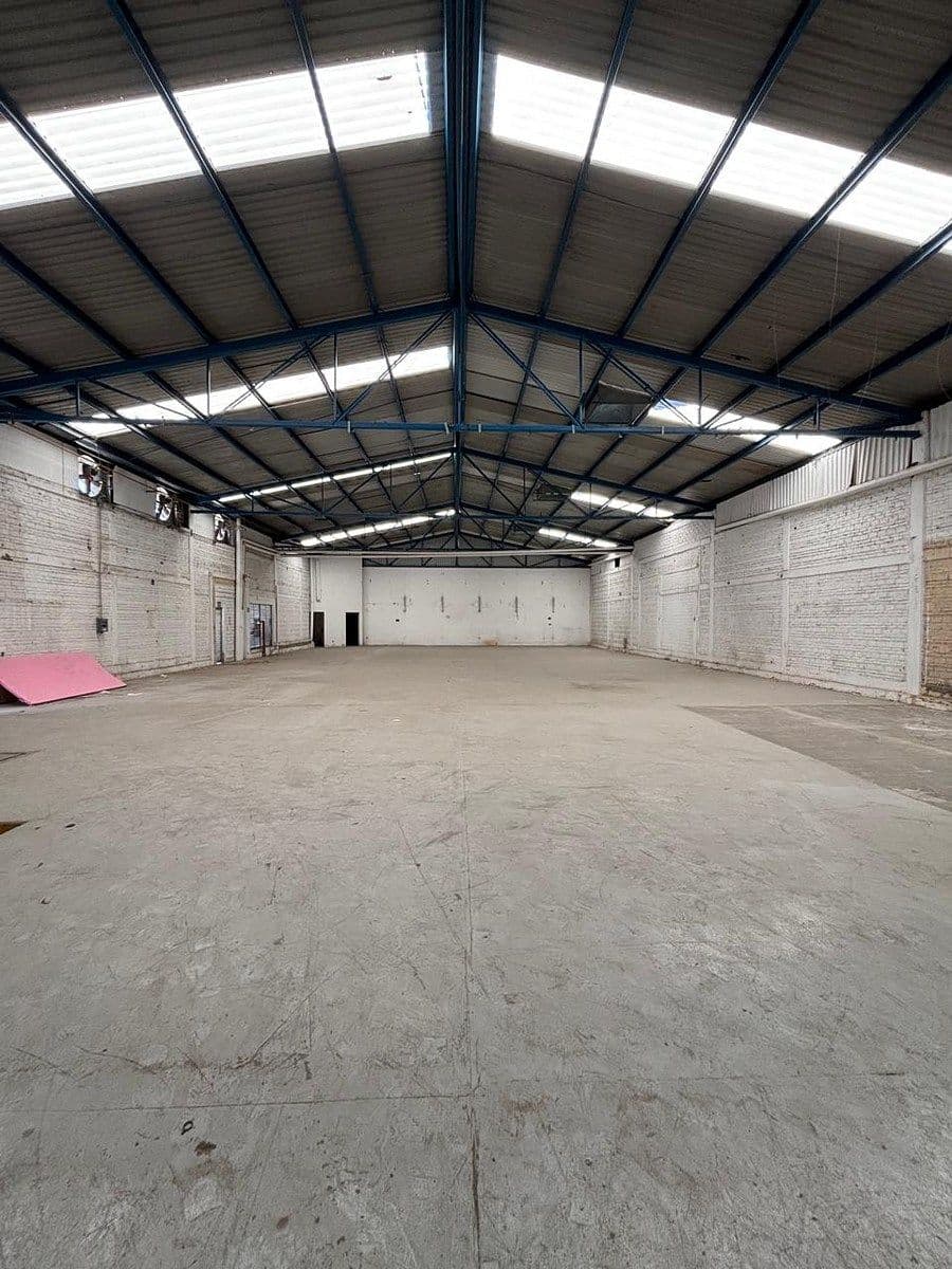 Bodega Industrial en Renta - 1,000m² en Parque Ferran I, Zapopan
