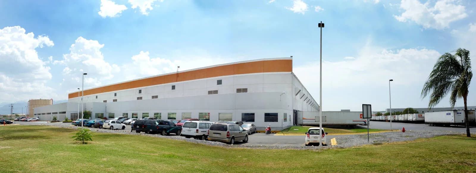 Nave Industrial de 19,464 m² / 209,509 sq.ft en Guadalupe, Nuevo León