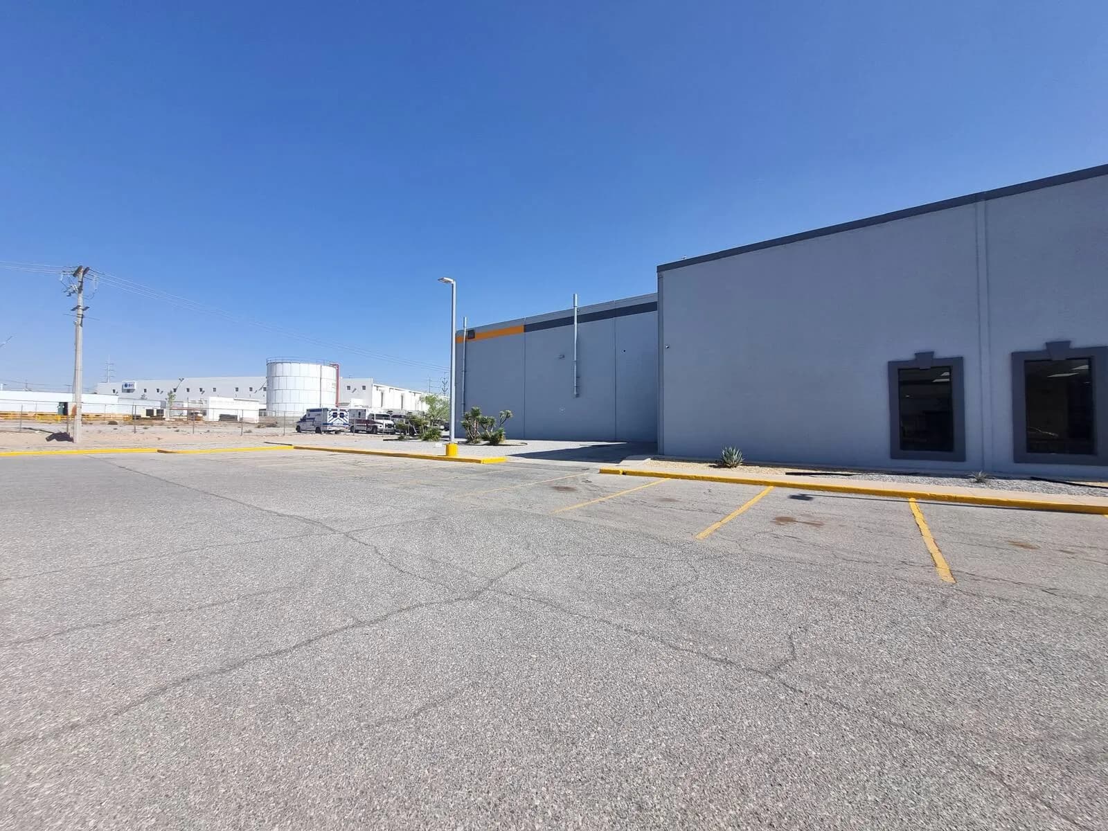 Nave Industrial de 5,231 m² / 56,306 sq.ft en Ciudad Juárez, Chihuahua 2