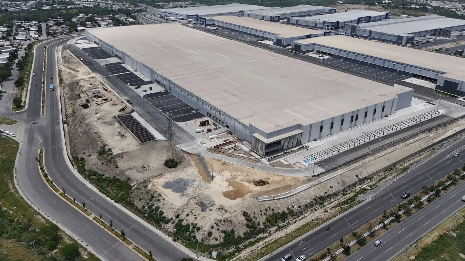Nave Industrial de 67,390 m² / 725,379 sq.ft en Park Monterrey Apodaca