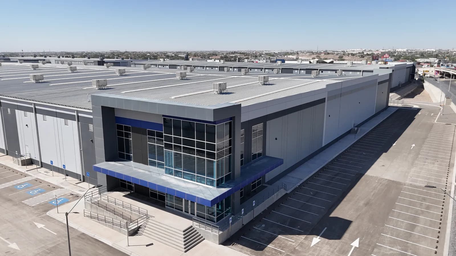 Nave Industrial de 25,931 m² / 279,119 sq.ft en Park Juárez Oriente 3