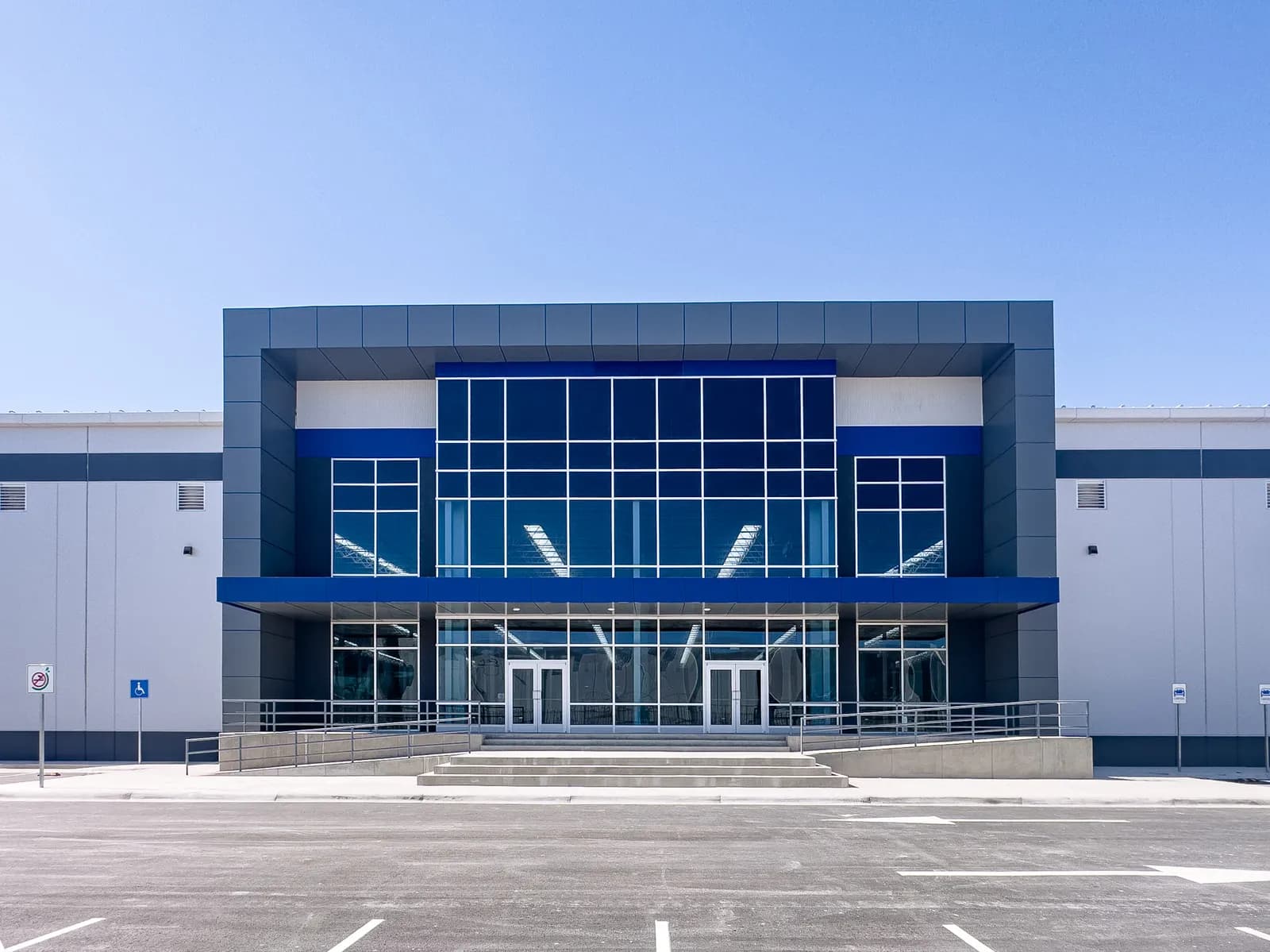 Nave Industrial de 25,931 m² / 279,119 sq.ft en Park Juárez Oriente 4